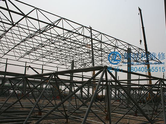 網架屋面安裝公司(圖1) 網架屋面安裝公司(圖1)